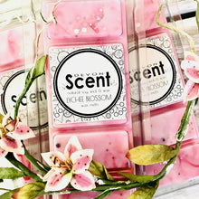 Load image into Gallery viewer, Lychee Blossom Snap Bar Wax Melts
